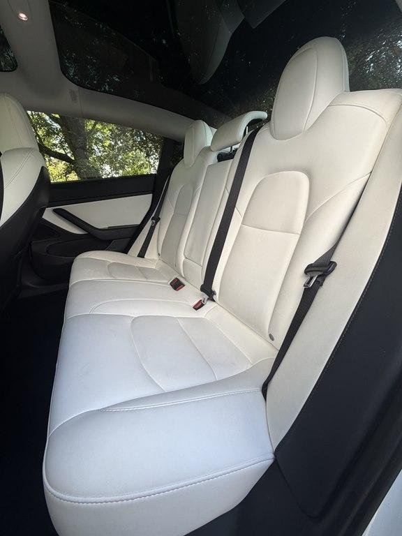 Tesla Model 3  2020