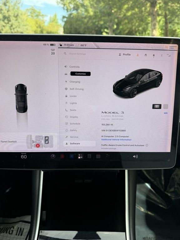 Tesla Model 3 photo 12