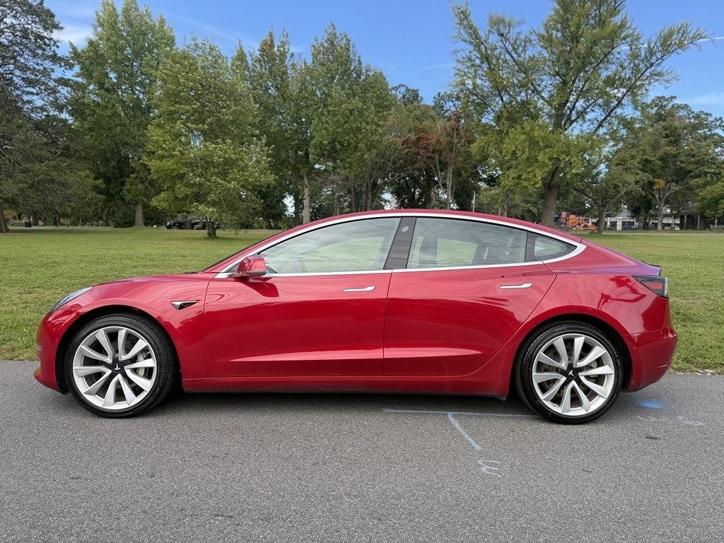 Tesla Model 3  2020