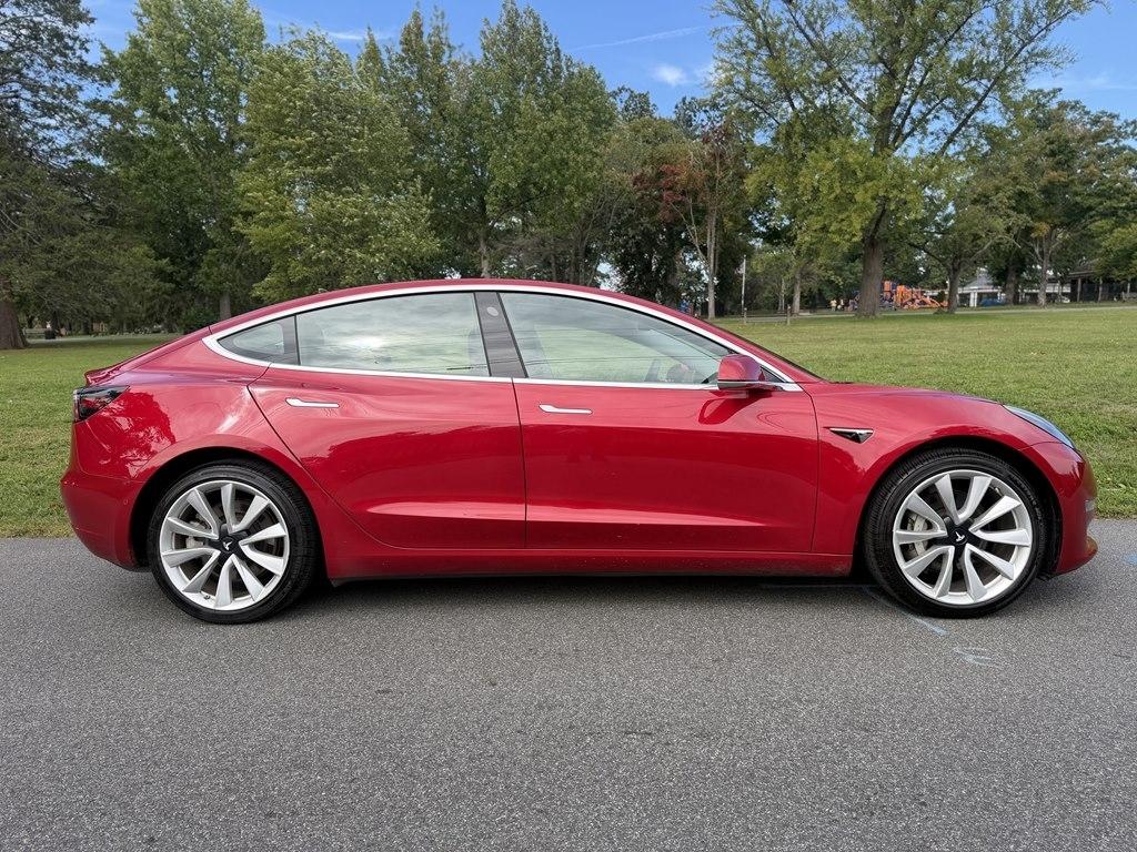 Tesla Model 3  2020