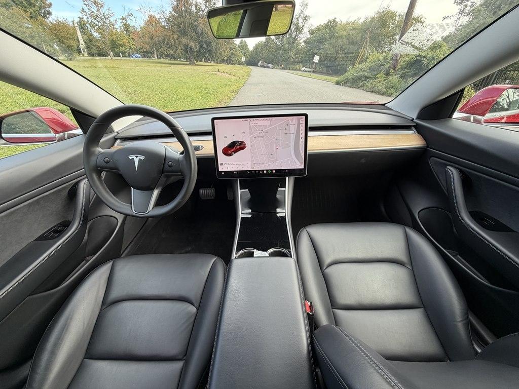 Tesla Model 3  2020