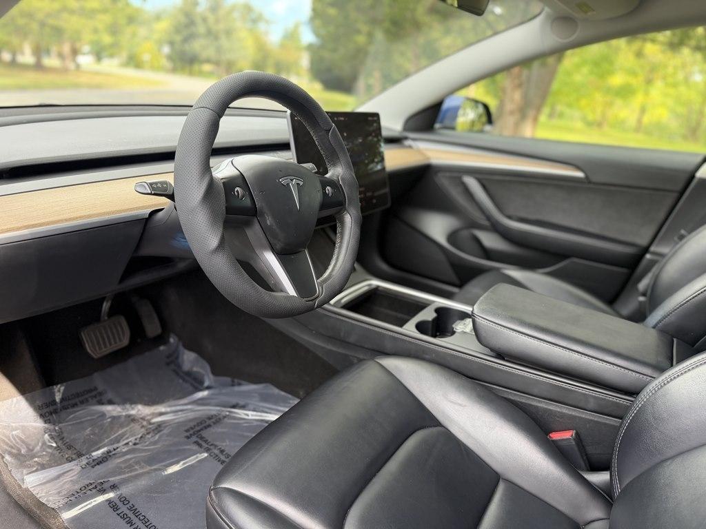 Tesla Model 3  2023