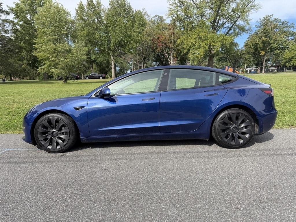 Tesla Model 3  2023