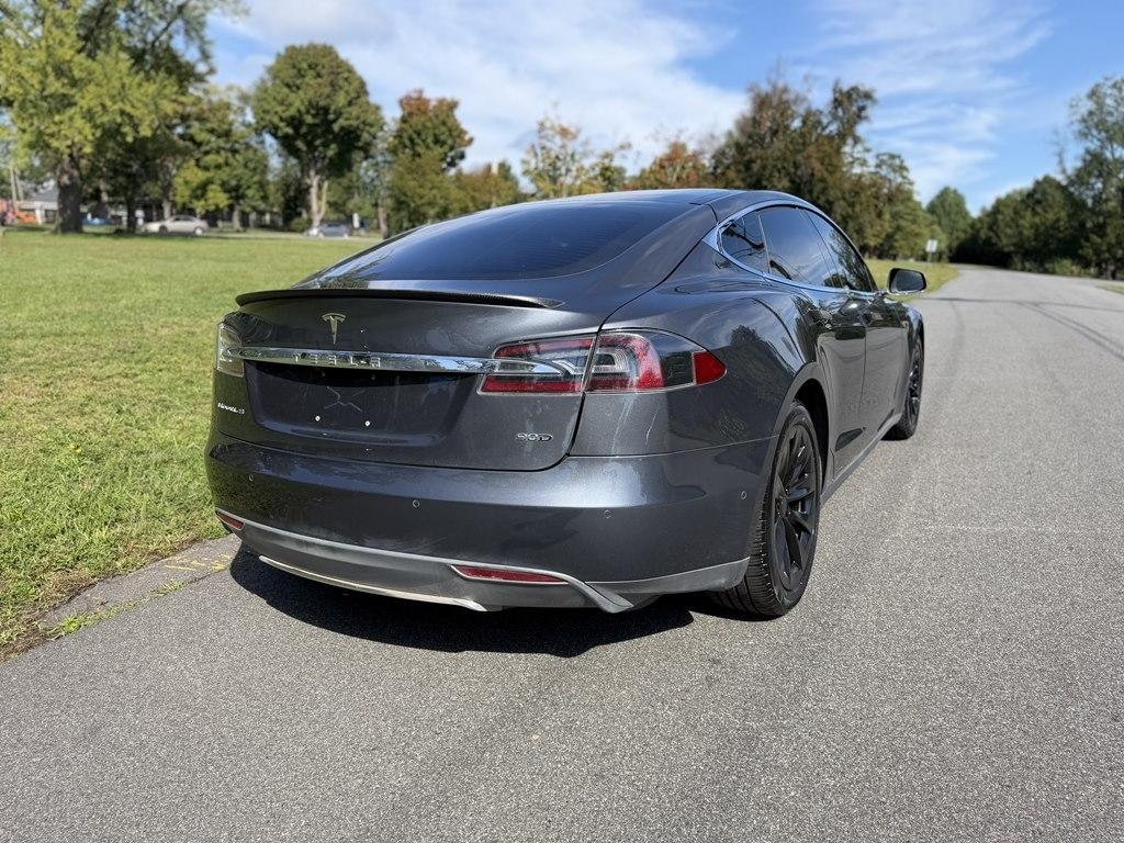 Tesla Model S  2016