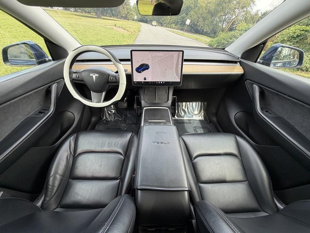 Tesla Model Y photo 9