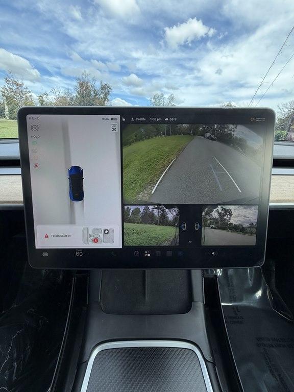 Tesla Model Y photo 13