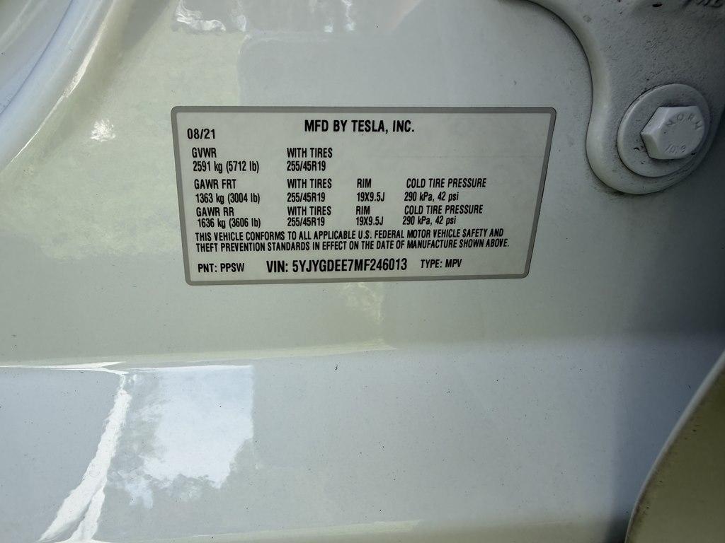 Tesla Model Y photo 15