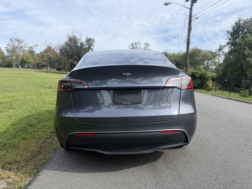 Tesla Model Y  2022