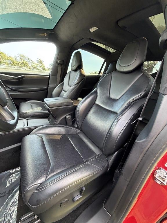 Tesla Model X  2018