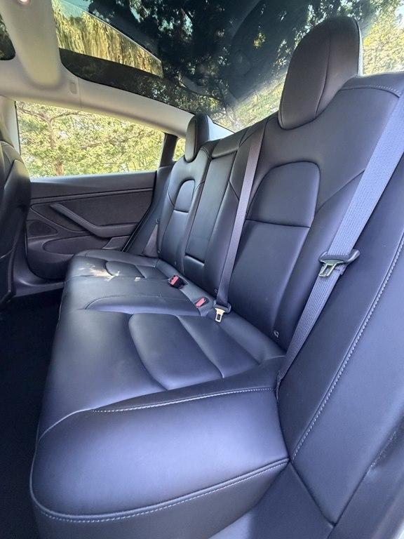 Tesla Model 3 photo 15