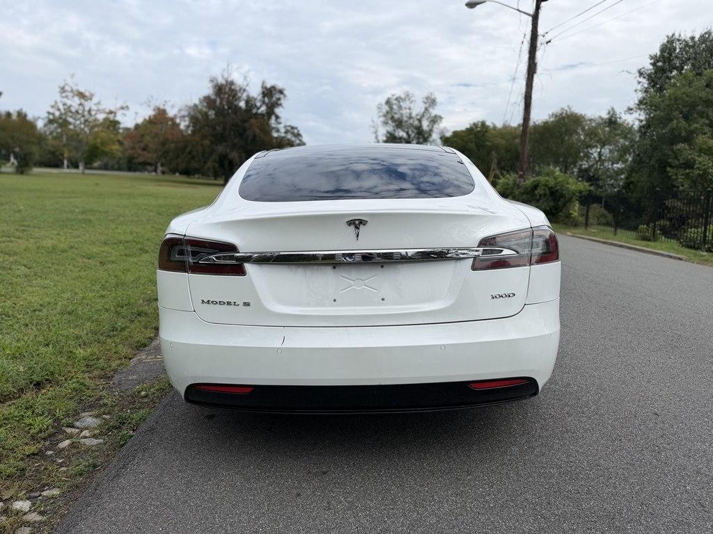 Tesla Model S photo 6