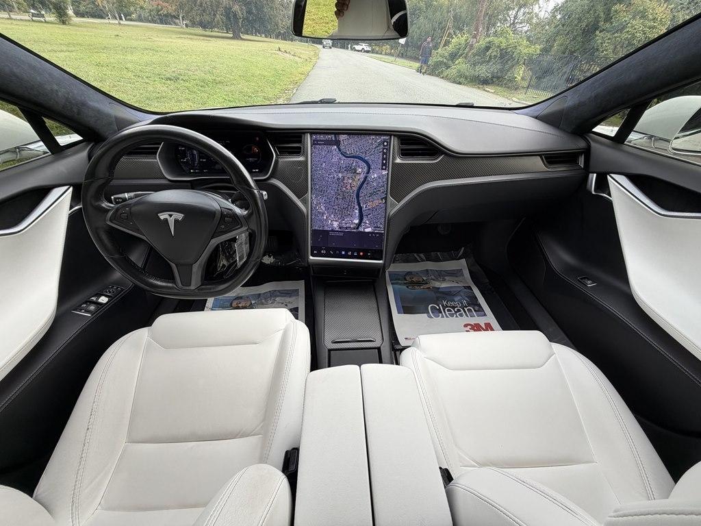 Tesla Model S photo 9