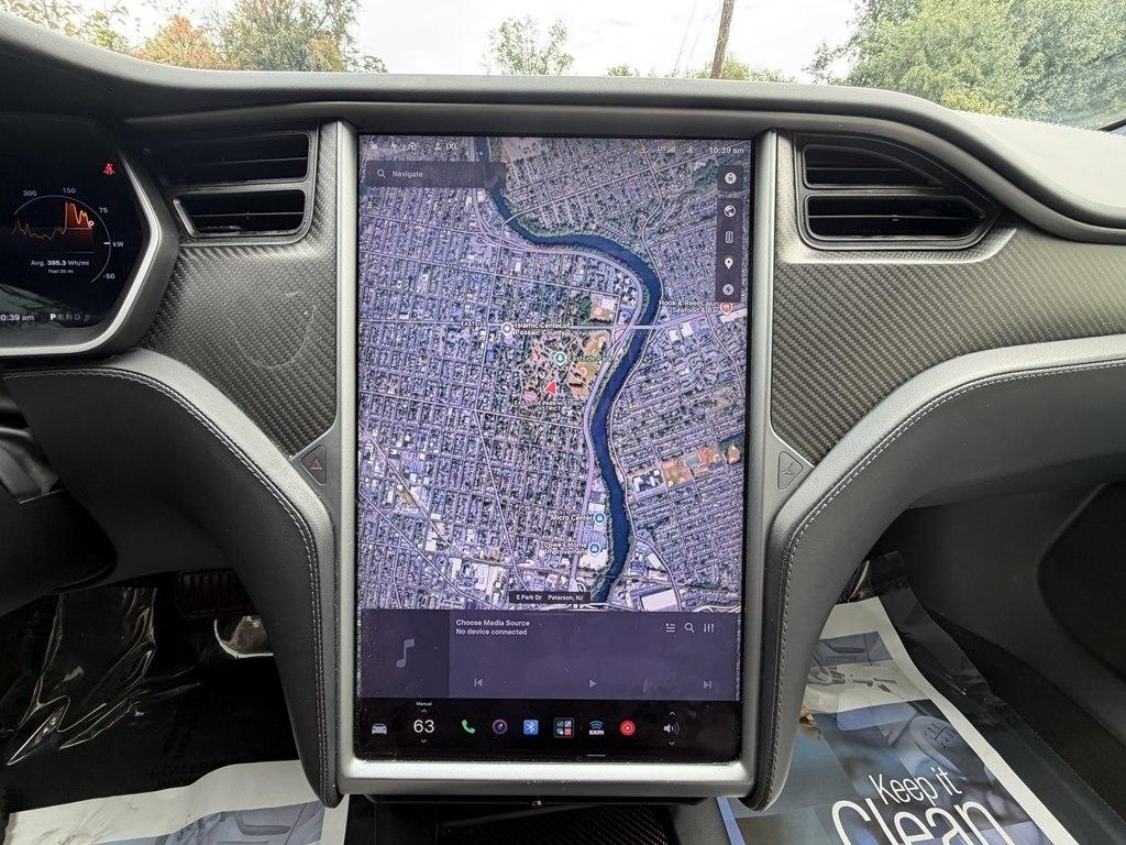 Tesla Model S photo 12