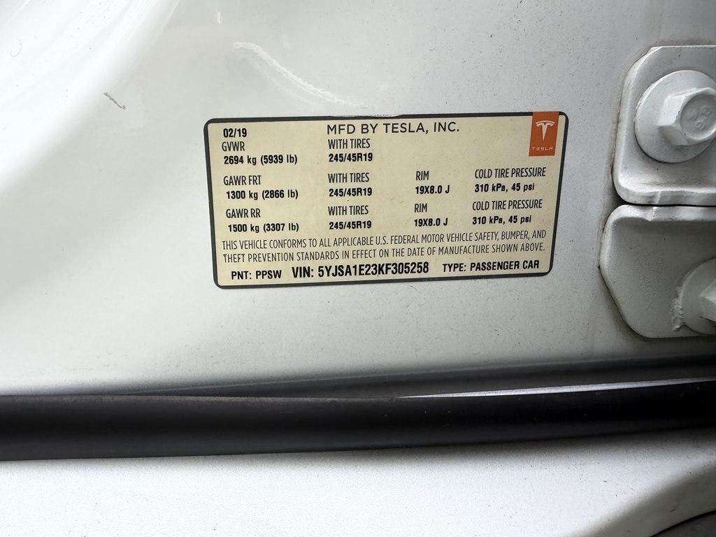 Tesla Model S photo 16