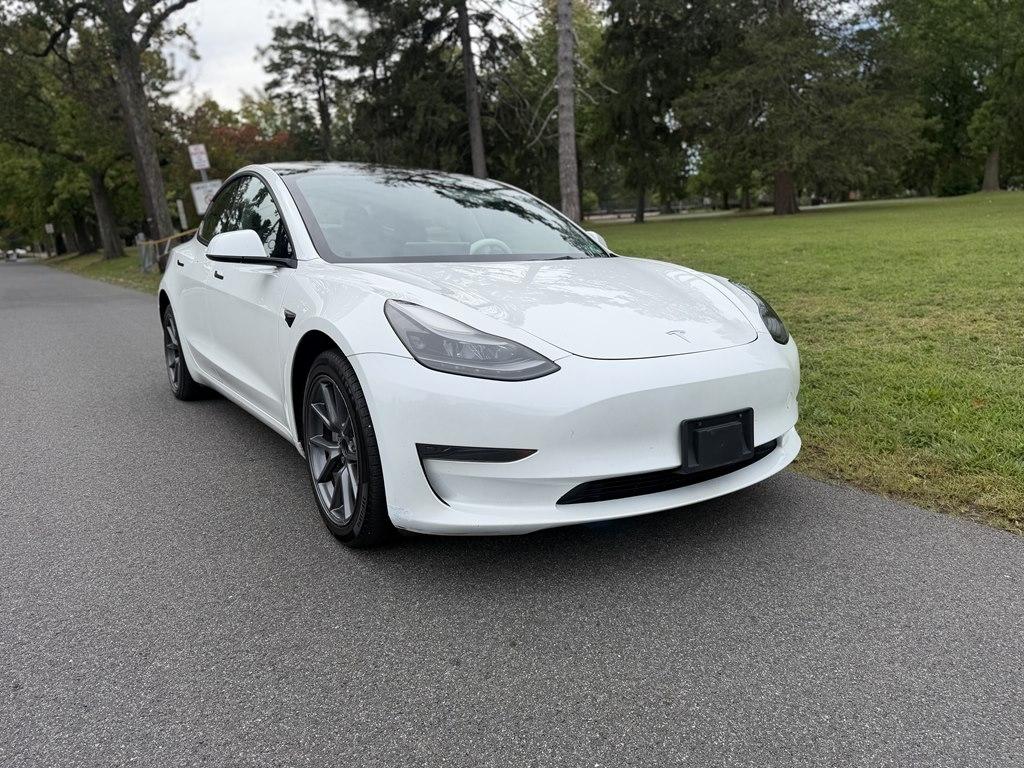 Tesla Model 3  2023