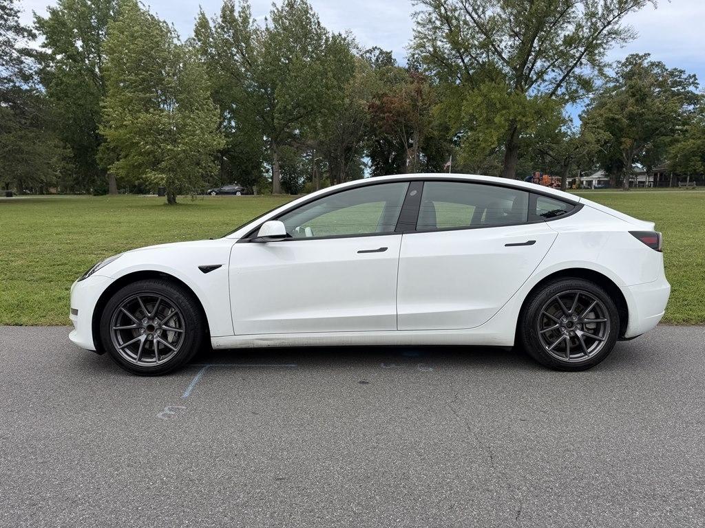 Tesla Model 3  2023