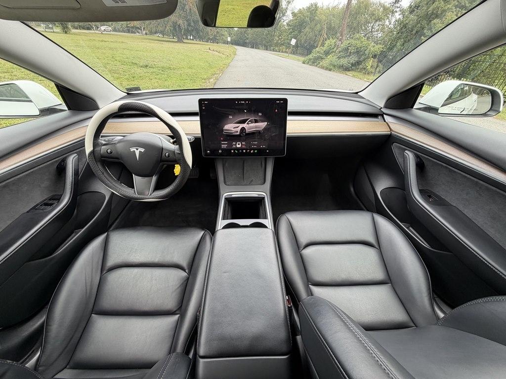 Tesla Model 3  2023