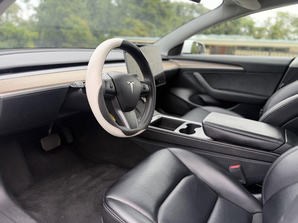 Tesla Model 3  2023