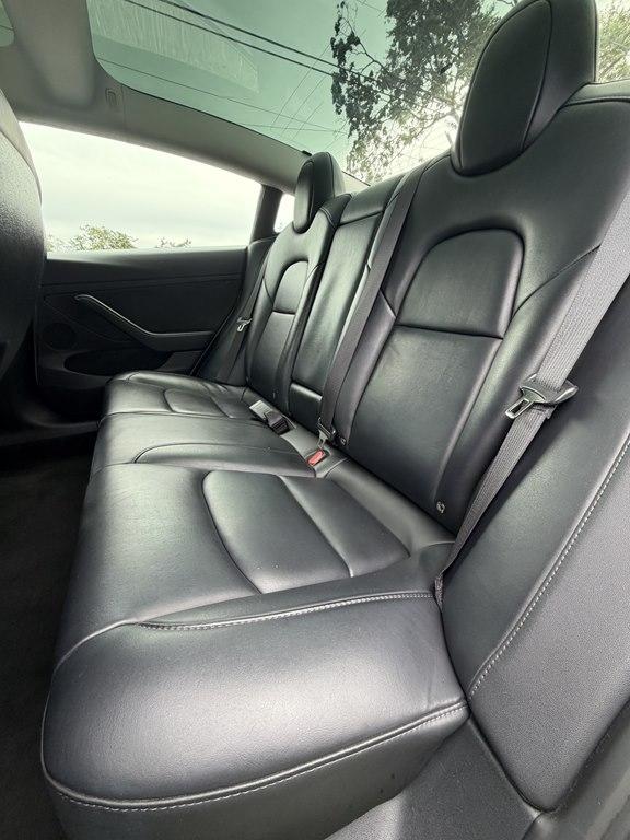 Tesla Model 3  2023