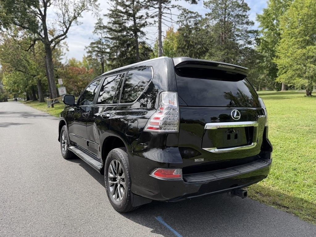 Lexus GX photo 5