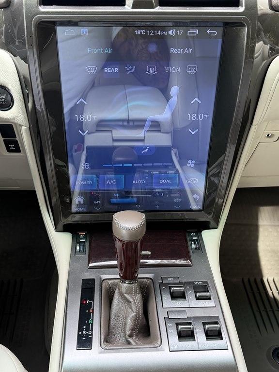 Lexus GX photo 12