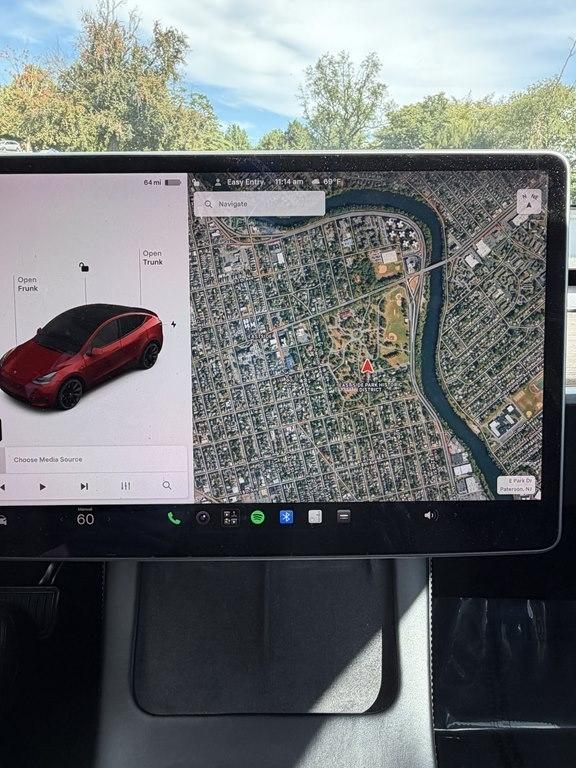 Tesla Model Y  2021