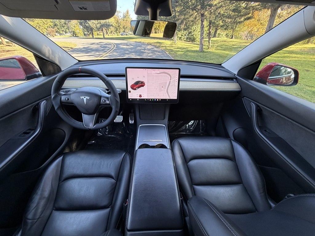Tesla Model Y  2021