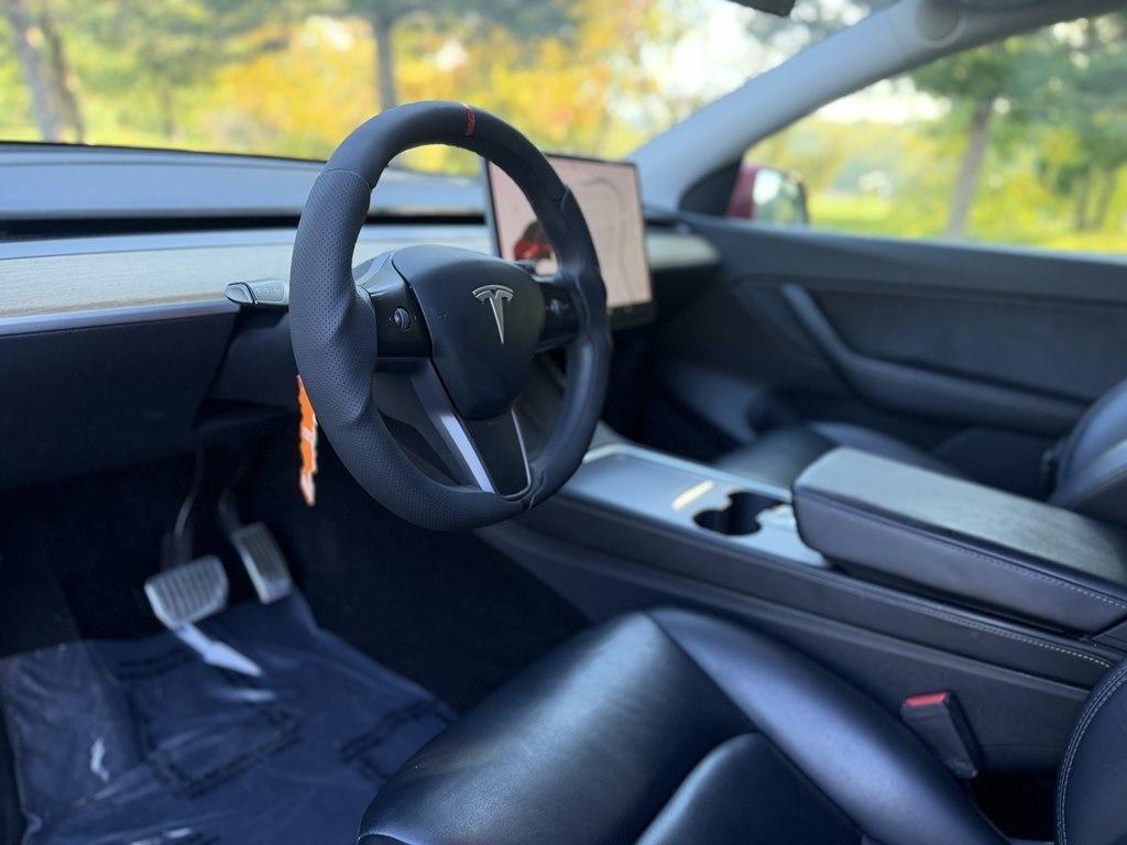 Tesla Model Y  2021