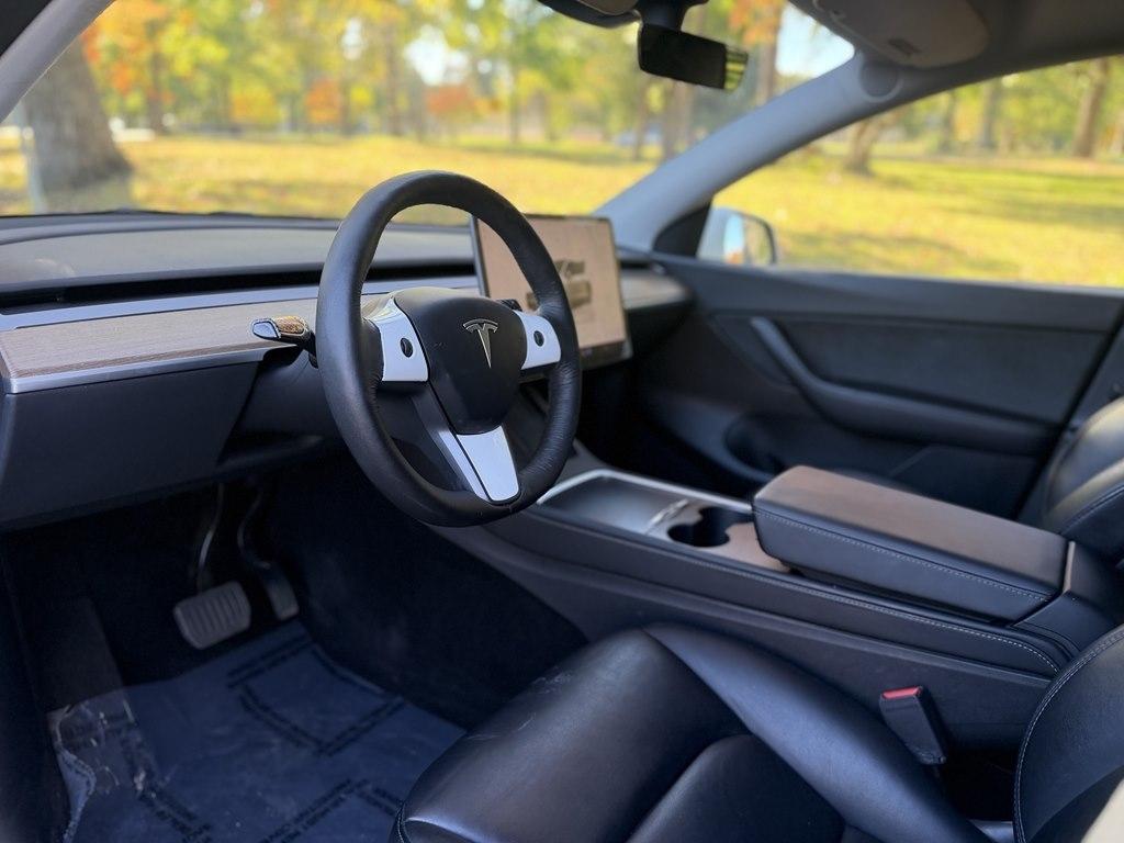 Tesla Model Y  2022