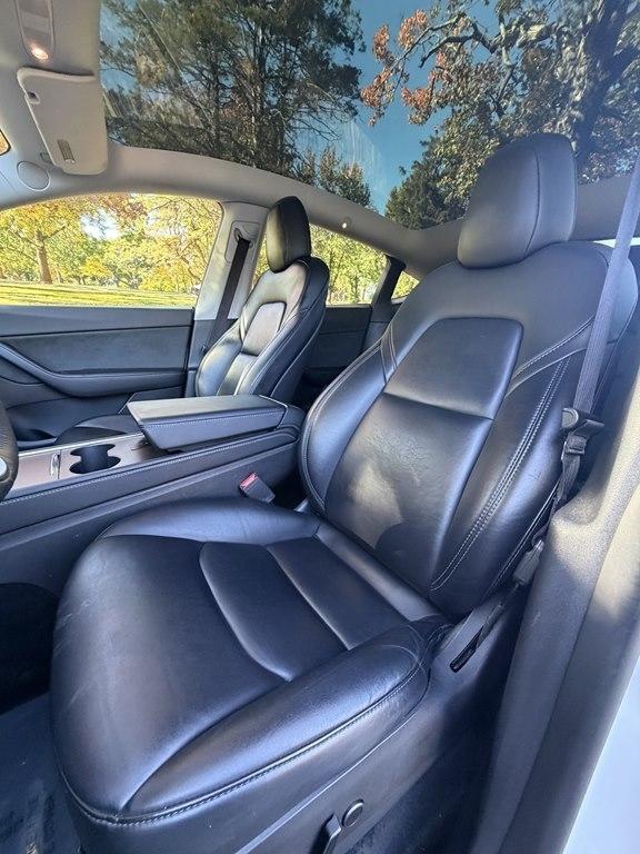 Tesla Model Y  2022