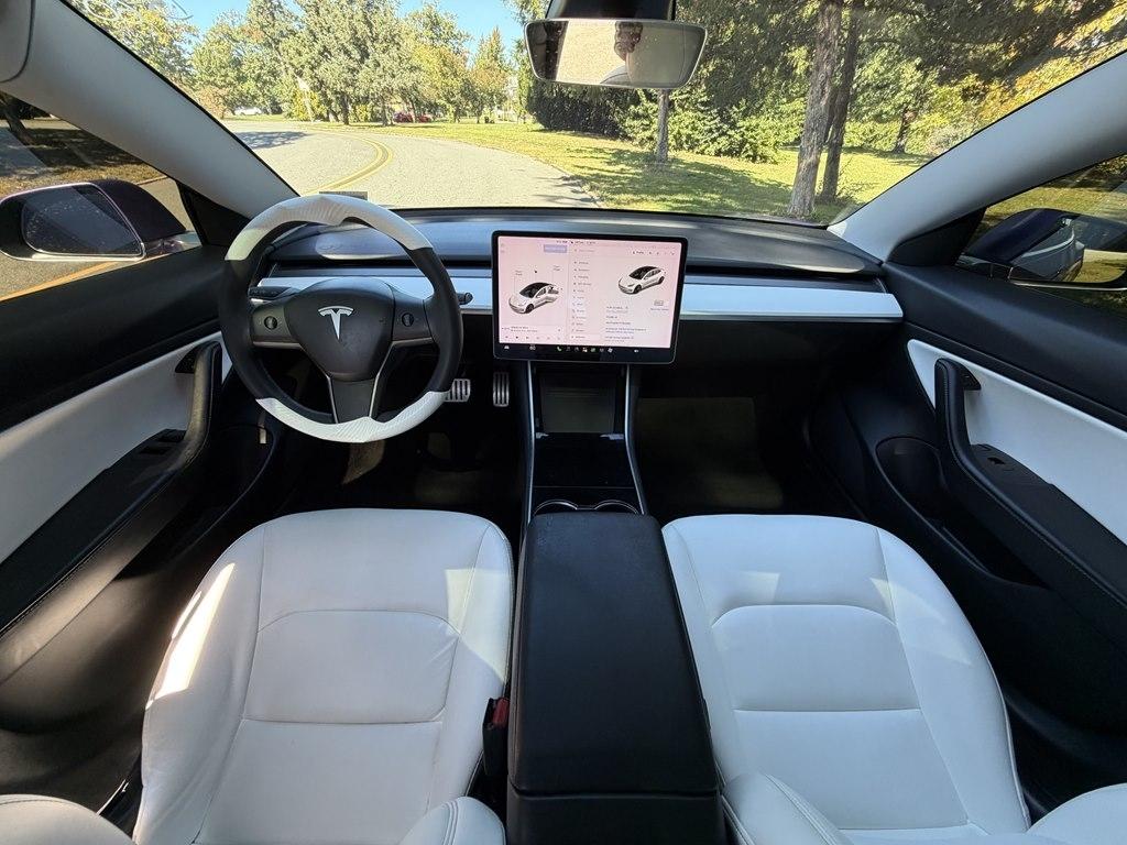 Tesla Model 3  2020