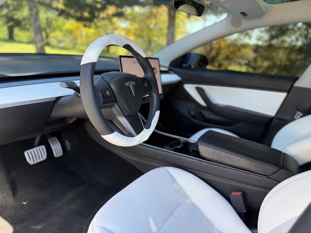 Tesla Model 3  2020