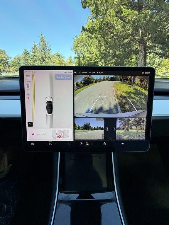 Tesla Model 3  2020