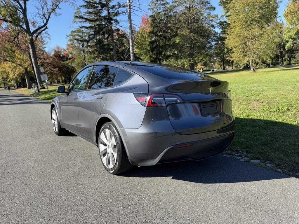 Tesla Model Y  2021