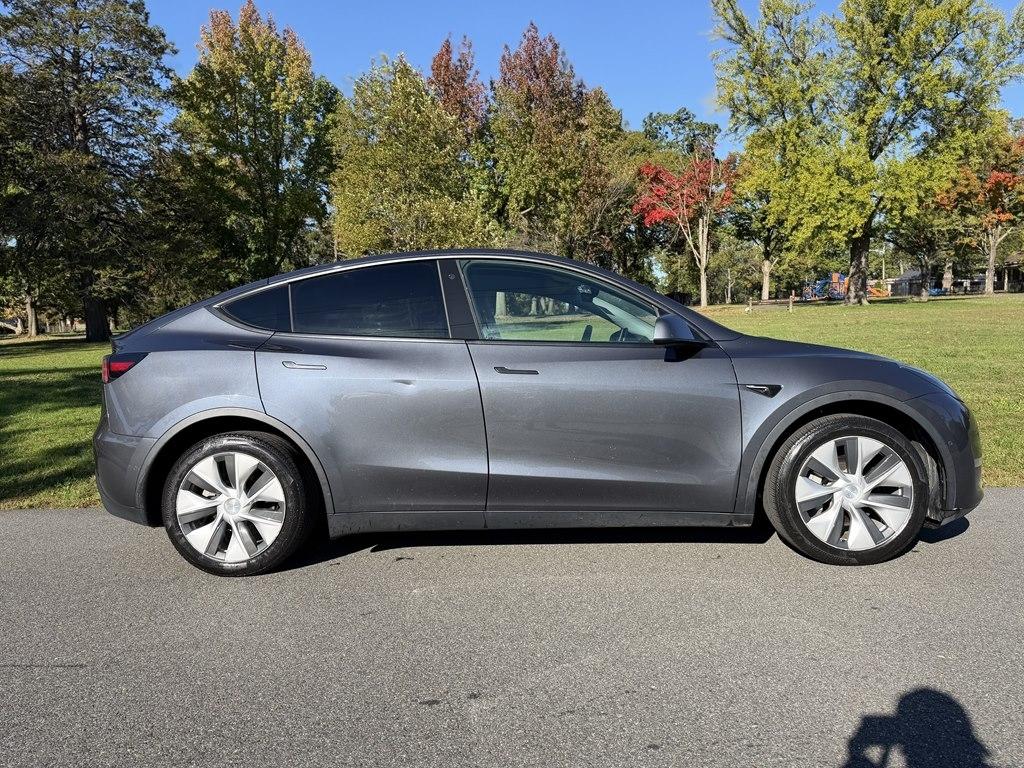Tesla Model Y  2021