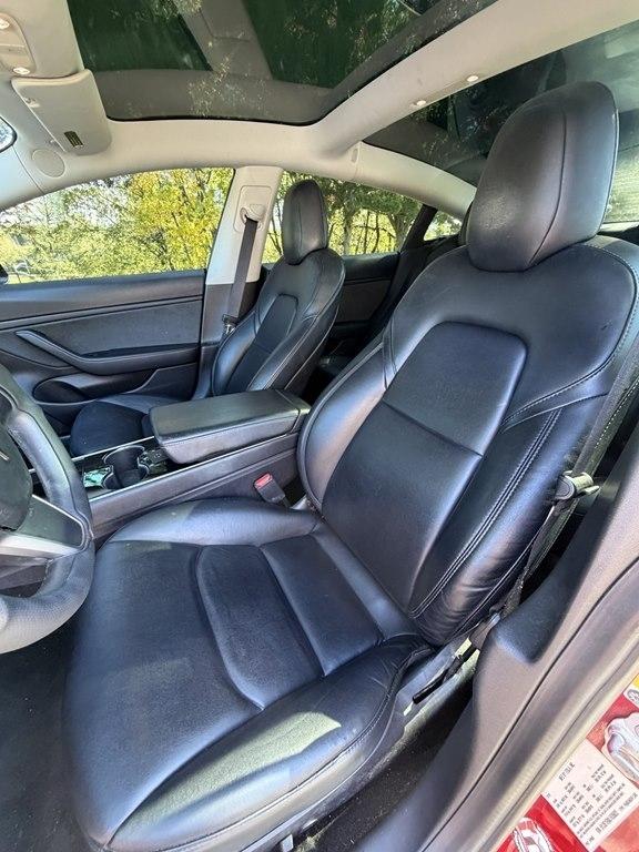 Tesla Model 3  2020