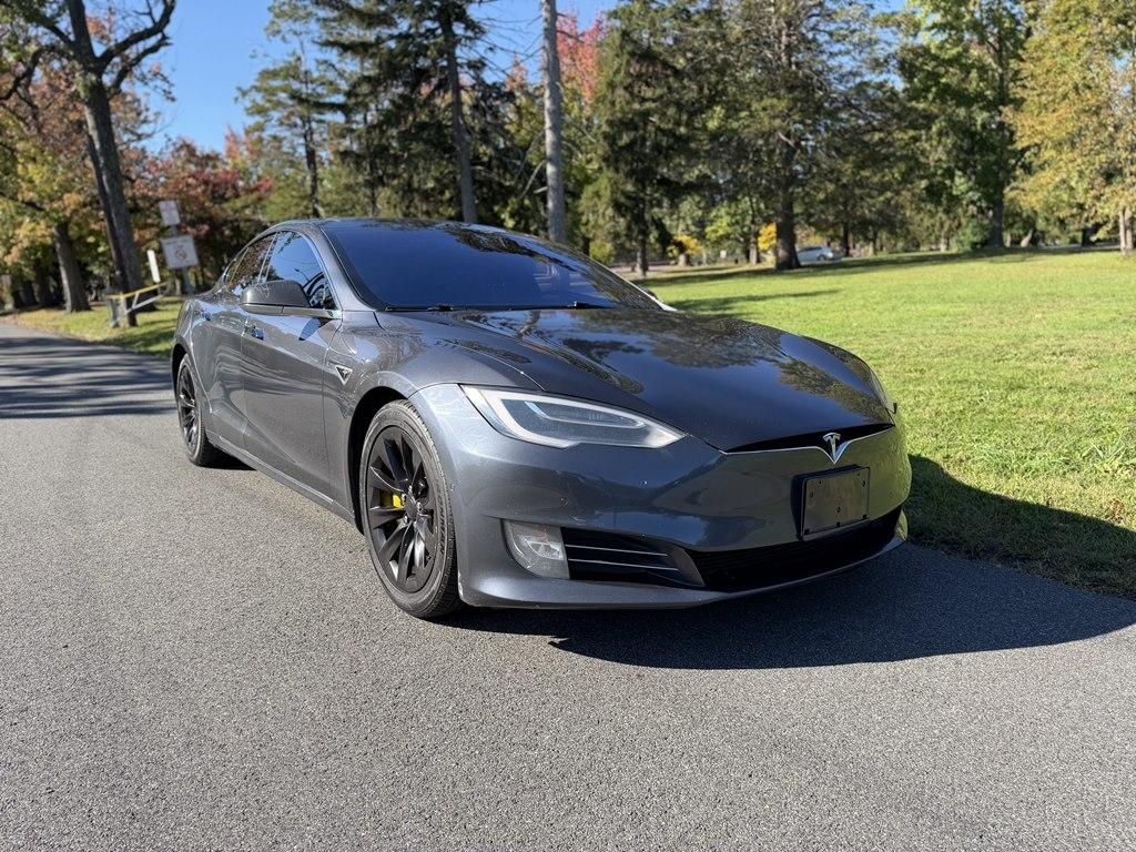 Tesla Model S  2016