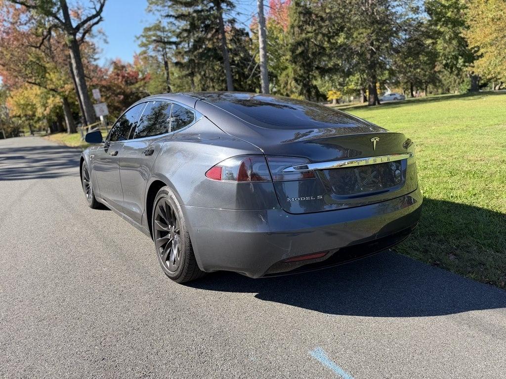 Tesla Model S  2016