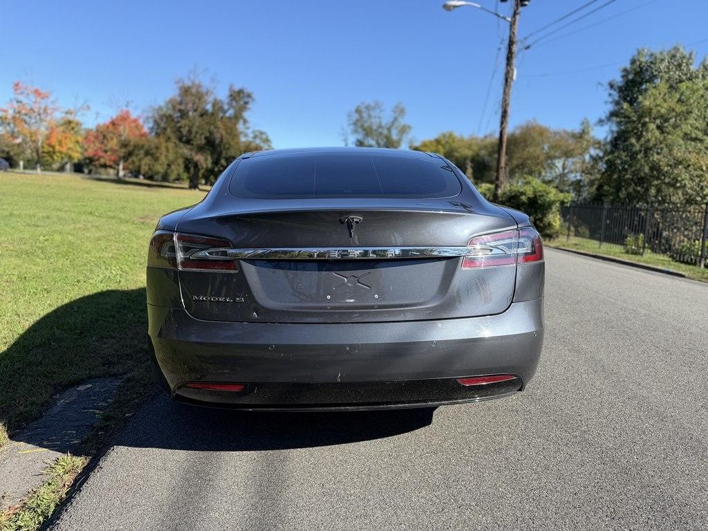 Tesla Model S  2016