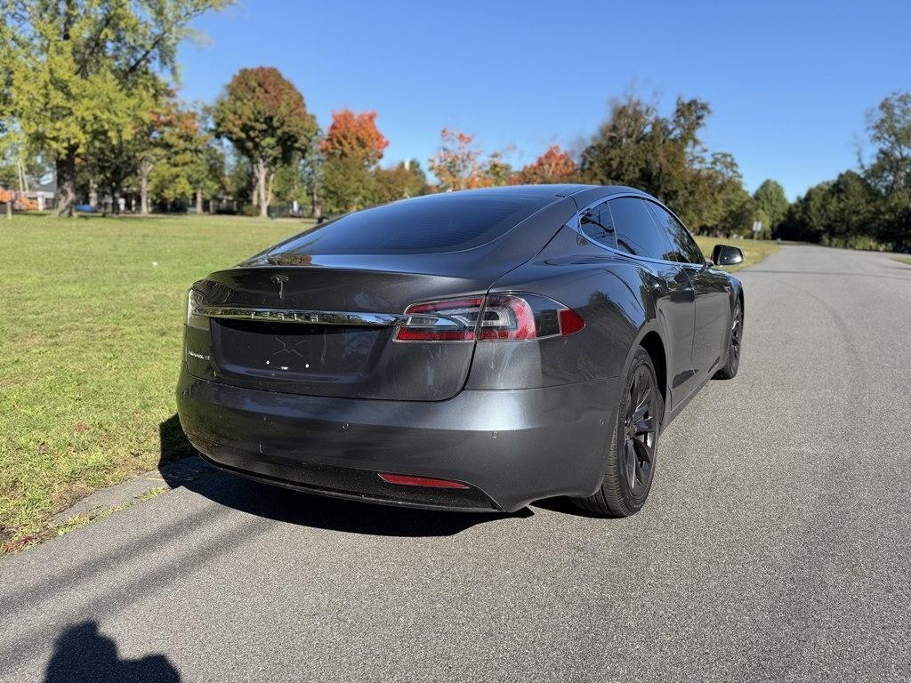 Tesla Model S  2016