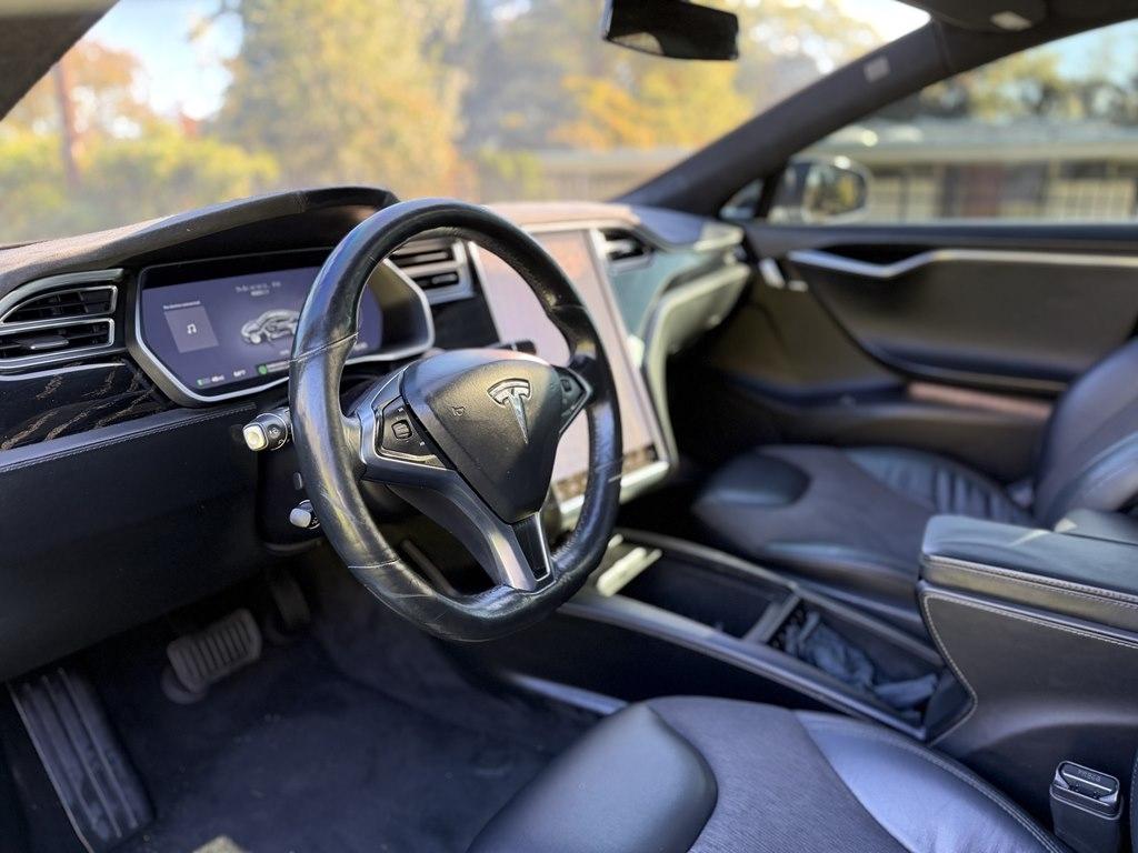 Tesla Model S  2016