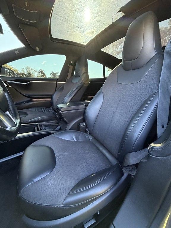 Tesla Model S  2016