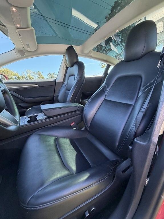 Tesla Model 3  2022