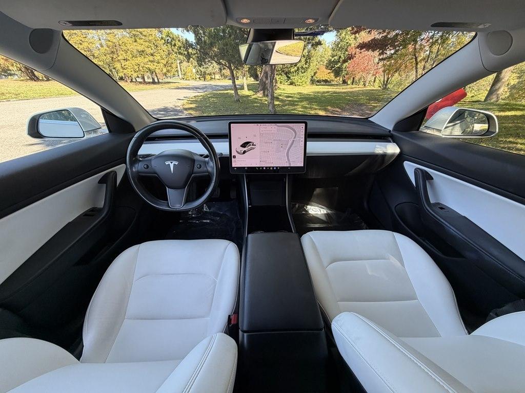Tesla Model 3  2018