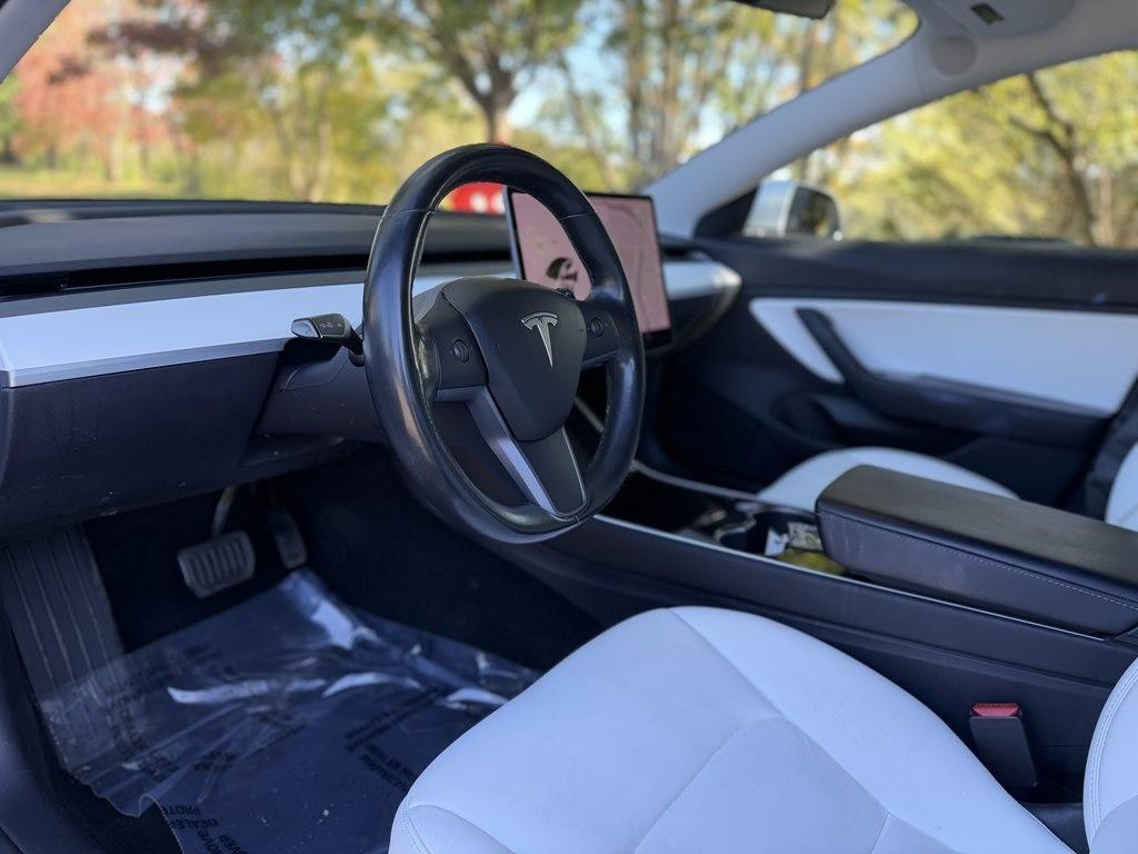 Tesla Model 3  2018