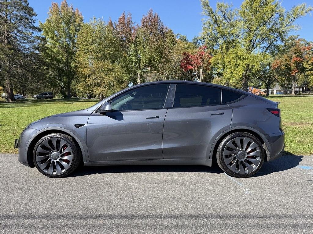 Tesla Model Y  2021