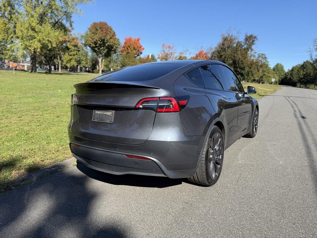 Tesla Model Y  2021