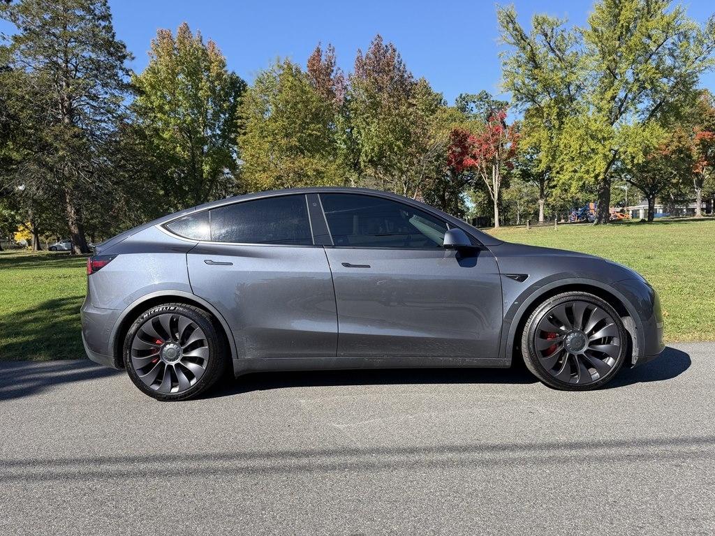 Tesla Model Y  2021