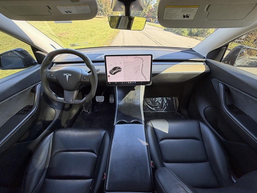 Tesla Model Y  2021