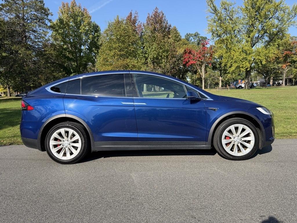 Tesla Model X  2019